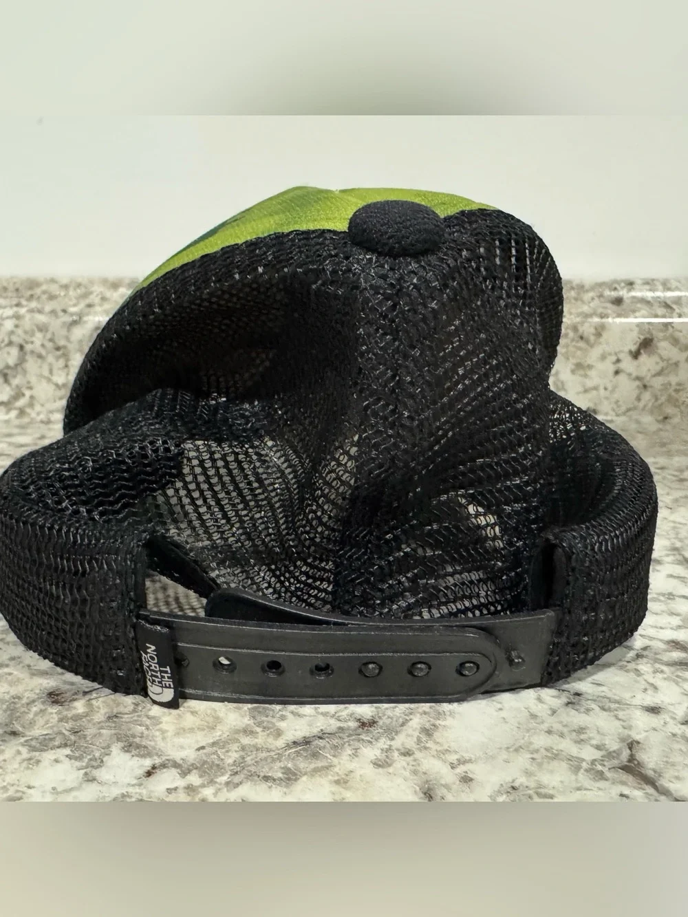The North Face Mesh Snapback Trucker Hat Green Black Youth Small Outdoor